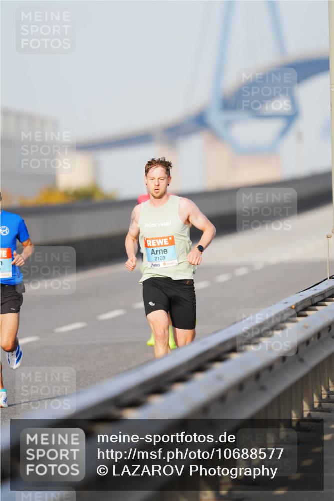 03.10.2026 - Köhlbrandbrückenlauf LAZAROV Photography http://msf.ph/oto/10688577 03.10.2026 09:36:56 Position 3 2109 meine-sportfotos.de