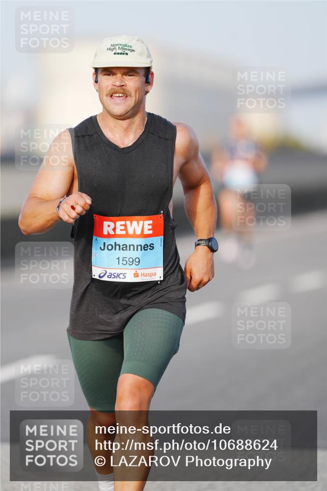 03.10.2026 - Köhlbrandbrückenlauf LAZAROV Photography http://msf.ph/oto/10688624 03.10.2026 09:37:28 Position 3 1599 meine-sportfotos.de