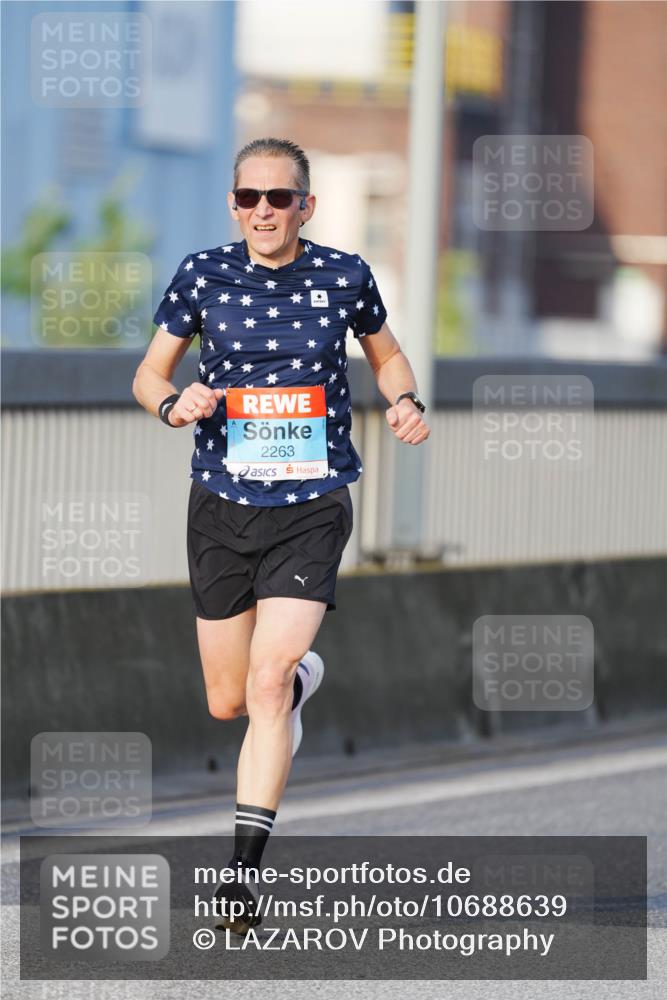 03.10.2026 - Köhlbrandbrückenlauf LAZAROV Photography http://msf.ph/oto/10688639 03.10.2026 09:37:38 Position 3 2263 meine-sportfotos.de