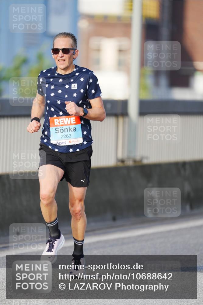 03.10.2026 - Köhlbrandbrückenlauf LAZAROV Photography http://msf.ph/oto/10688642 03.10.2026 09:37:39 Position 3 2263 meine-sportfotos.de