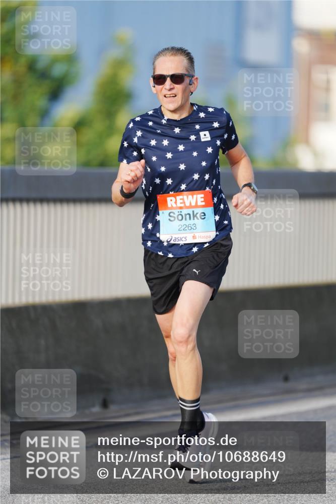 03.10.2026 - Köhlbrandbrückenlauf LAZAROV Photography http://msf.ph/oto/10688649 03.10.2026 09:37:39 Position 3 2263 meine-sportfotos.de