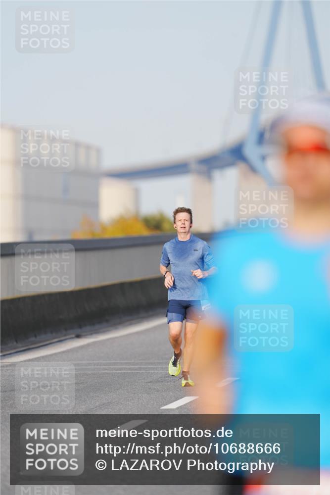 03.10.2026 - Köhlbrandbrückenlauf LAZAROV Photography http://msf.ph/oto/10688666 03.10.2026 09:39:03 Position 3  meine-sportfotos.de