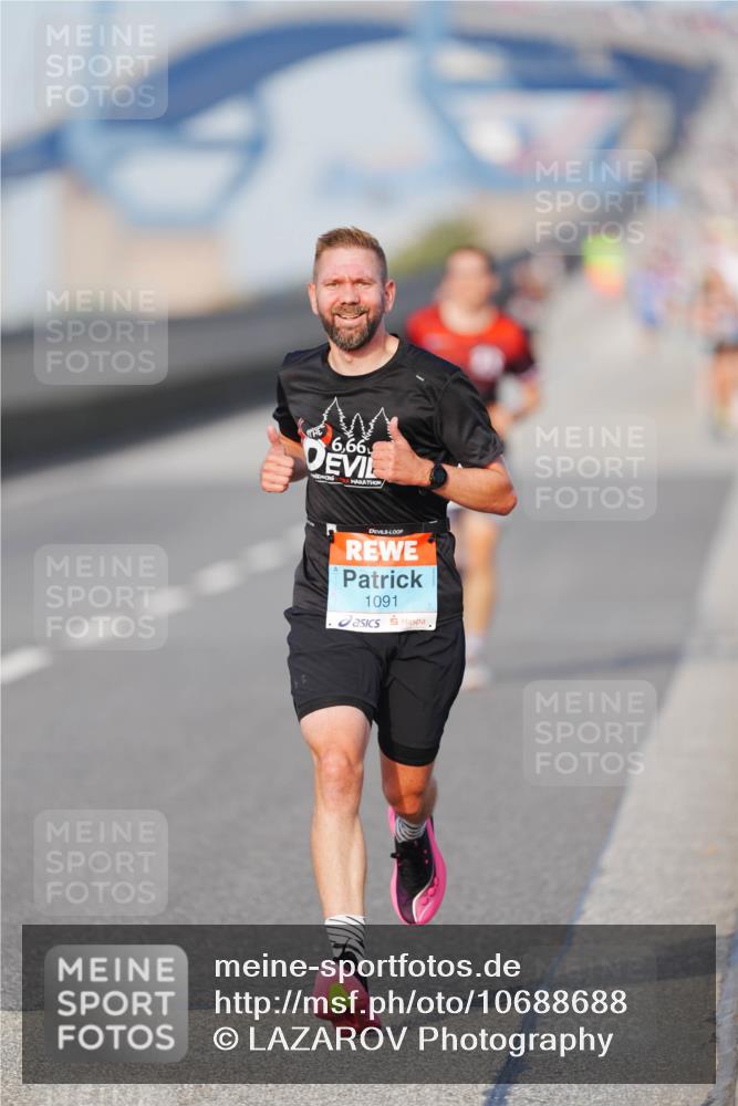 03.10.2026 - Köhlbrandbrückenlauf LAZAROV Photography http://msf.ph/oto/10688688 03.10.2026 09:39:20 Position 3 6, 66, 1091 meine-sportfotos.de