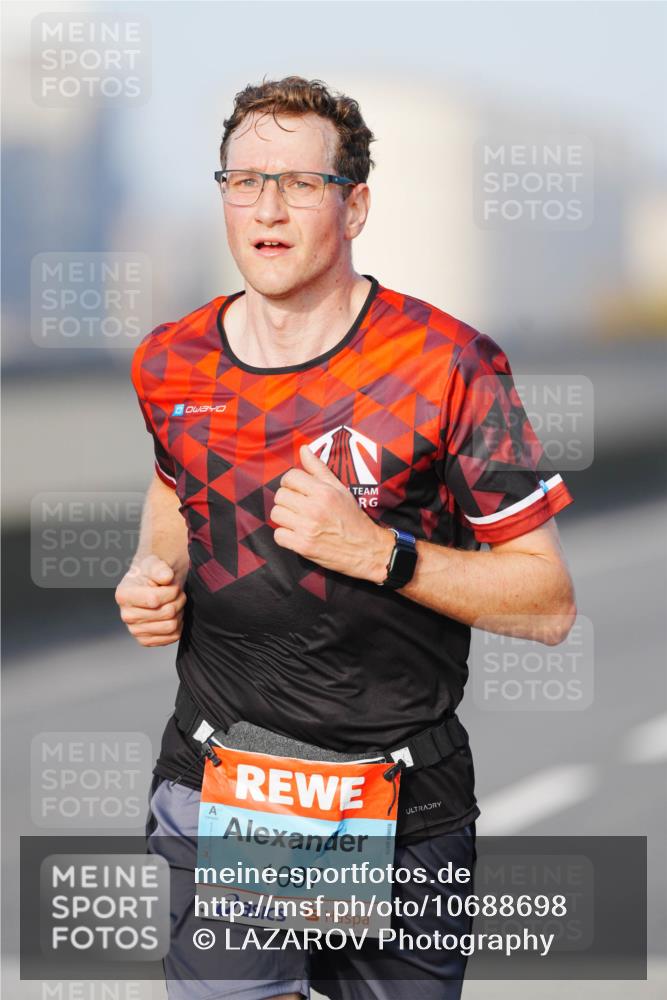03.10.2026 - Köhlbrandbrückenlauf LAZAROV Photography http://msf.ph/oto/10688698 03.10.2026 09:39:29 Position 3 1097 meine-sportfotos.de