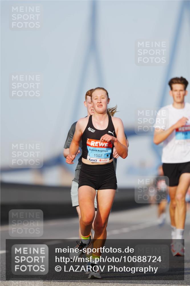 03.10.2026 - Köhlbrandbrückenlauf LAZAROV Photography http://msf.ph/oto/10688724 03.10.2026 09:39:45 Position 3 20, 1507 meine-sportfotos.de