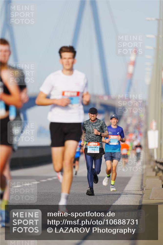 03.10.2026 - Köhlbrandbrückenlauf LAZAROV Photography http://msf.ph/oto/10688731 03.10.2026 09:39:46 Position 3 2067 meine-sportfotos.de