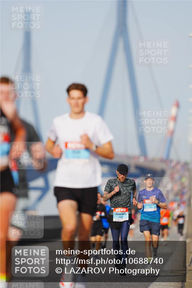 03.10.2026 - Köhlbrandbrückenlauf LAZAROV Photography http://msf.ph/oto/10688740 03.10.2026 09:39:47 Position 3 2067 meine-sportfotos.de