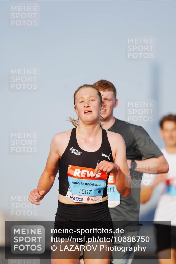 03.10.2026 - Köhlbrandbrückenlauf LAZAROV Photography http://msf.ph/oto/10688750 03.10.2026 09:39:48 Position 3 1507 meine-sportfotos.de
