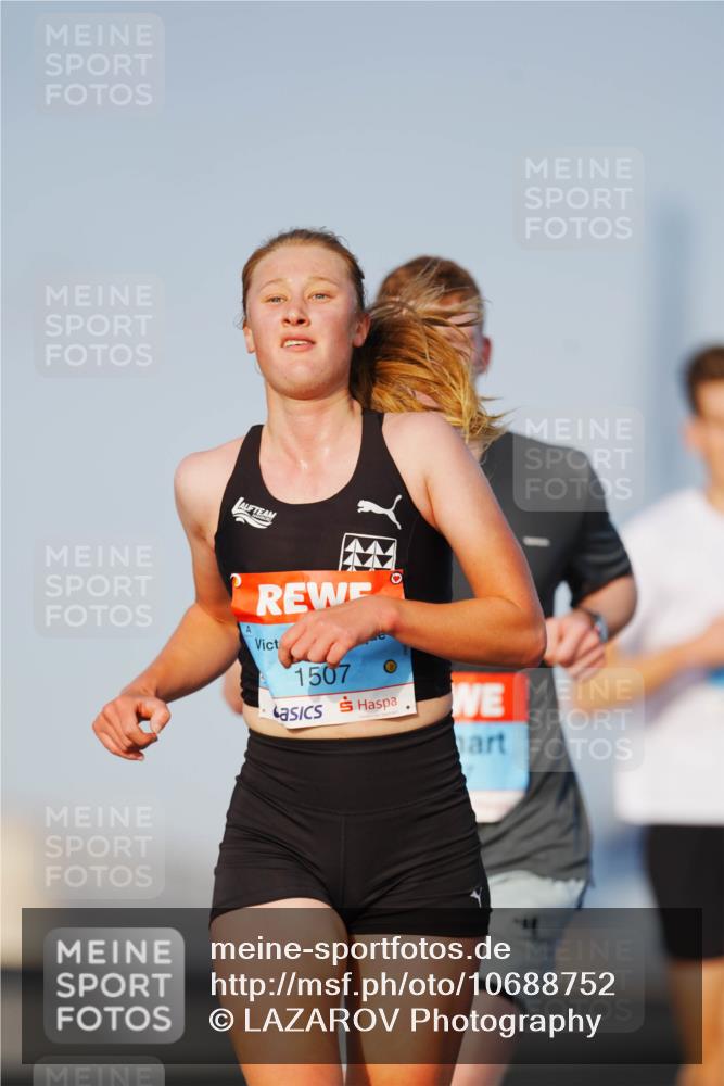 03.10.2026 - Köhlbrandbrückenlauf LAZAROV Photography http://msf.ph/oto/10688752 03.10.2026 09:39:48 Position 3 20, 1507 meine-sportfotos.de