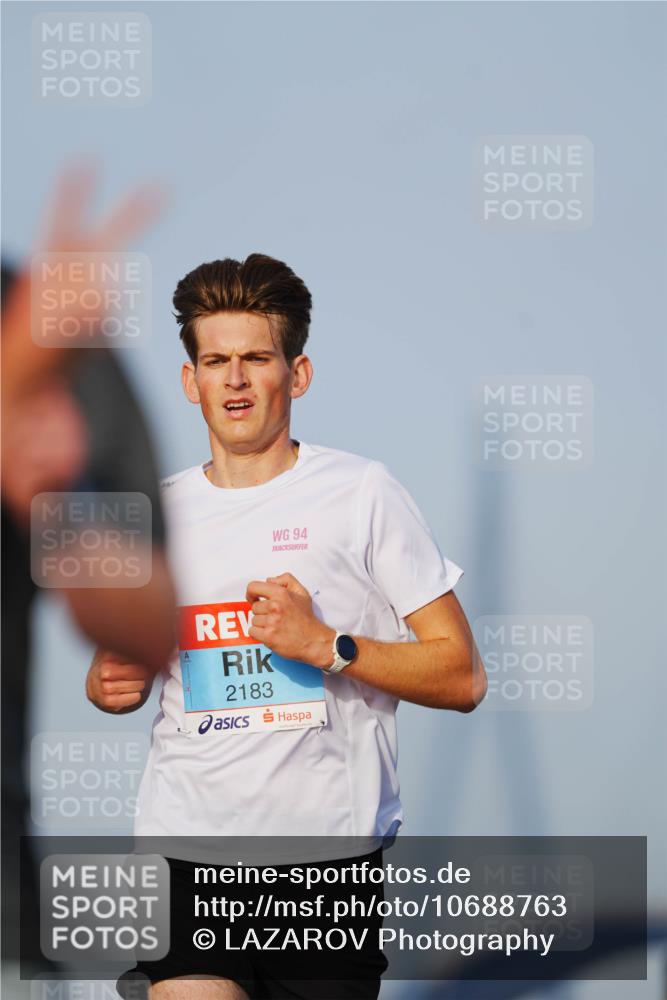 03.10.2026 - Köhlbrandbrückenlauf LAZAROV Photography http://msf.ph/oto/10688763 03.10.2026 09:39:50 Position 3 94, 2183 meine-sportfotos.de