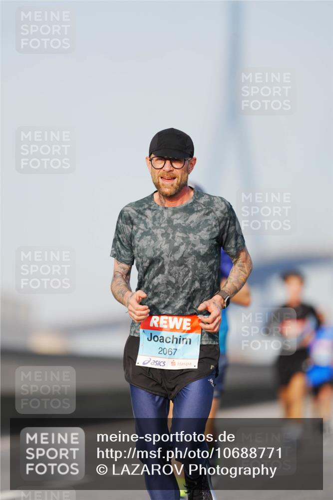 03.10.2026 - Köhlbrandbrückenlauf LAZAROV Photography http://msf.ph/oto/10688771 03.10.2026 09:39:54 Position 3 2067 meine-sportfotos.de