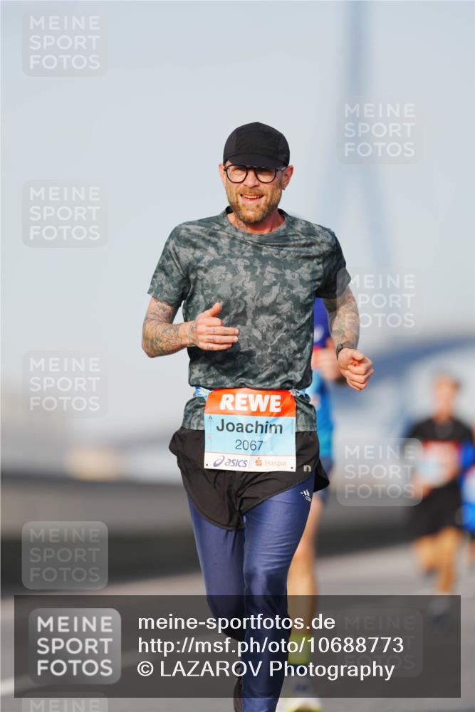 03.10.2026 - Köhlbrandbrückenlauf LAZAROV Photography http://msf.ph/oto/10688773 03.10.2026 09:39:54 Position 3 2067 meine-sportfotos.de