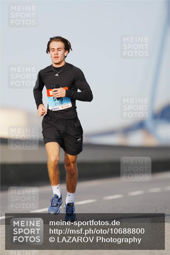 03.10.2026 - Köhlbrandbrückenlauf LAZAROV Photography http://msf.ph/oto/10688800 03.10.2026 09:40:01 Position 3 2153 meine-sportfotos.de