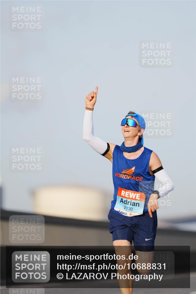 03.10.2026 - Köhlbrandbrückenlauf LAZAROV Photography http://msf.ph/oto/10688831 03.10.2026 09:40:11 Position 3 2130 meine-sportfotos.de