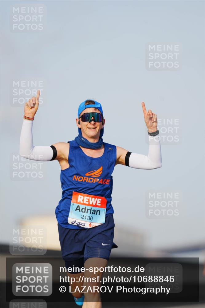 03.10.2026 - Köhlbrandbrückenlauf LAZAROV Photography http://msf.ph/oto/10688846 03.10.2026 09:40:12 Position 3 2130 meine-sportfotos.de