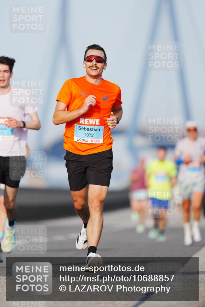 03.10.2026 - Köhlbrandbrückenlauf LAZAROV Photography http://msf.ph/oto/10688857 03.10.2026 09:40:17 Position 3 03, 1972, 11 meine-sportfotos.de