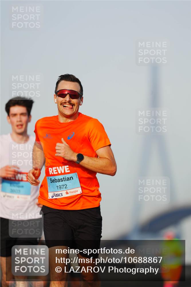03.10.2026 - Köhlbrandbrückenlauf LAZAROV Photography http://msf.ph/oto/10688867 03.10.2026 09:40:18 Position 3 3003, 1972 meine-sportfotos.de