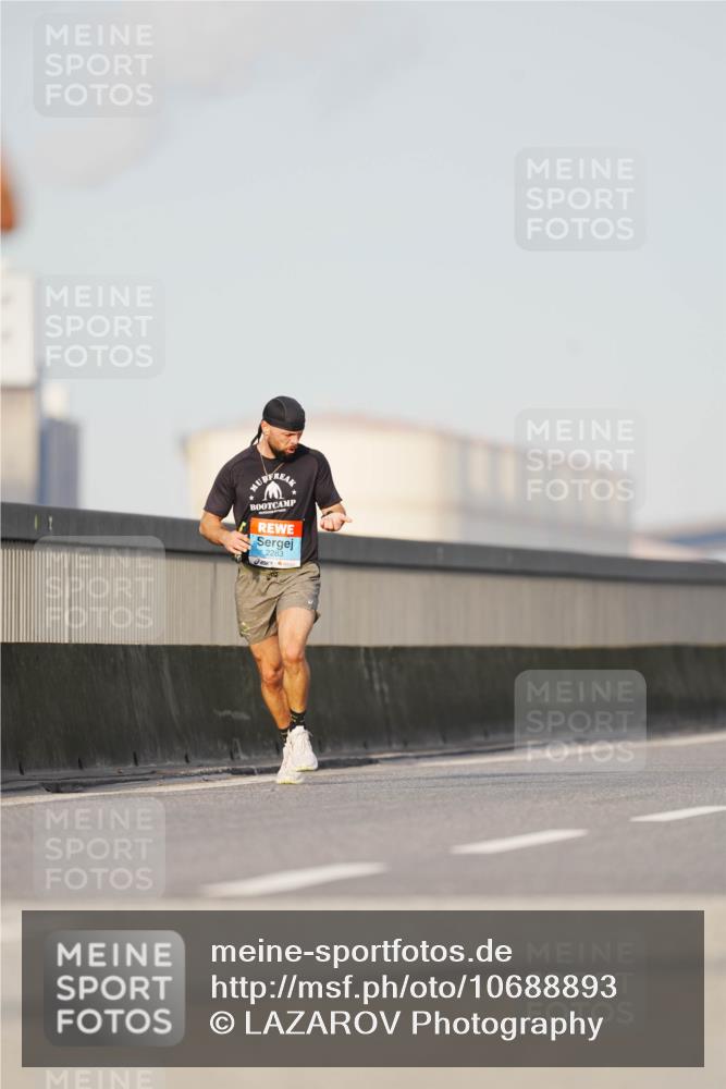 03.10.2026 - Köhlbrandbrückenlauf LAZAROV Photography http://msf.ph/oto/10688893 03.10.2026 09:40:23 Position 3 2283 meine-sportfotos.de