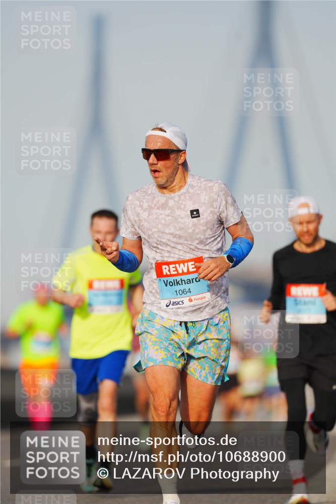 03.10.2026 - Köhlbrandbrückenlauf LAZAROV Photography http://msf.ph/oto/10688900 03.10.2026 09:40:24 Position 3 1064 meine-sportfotos.de