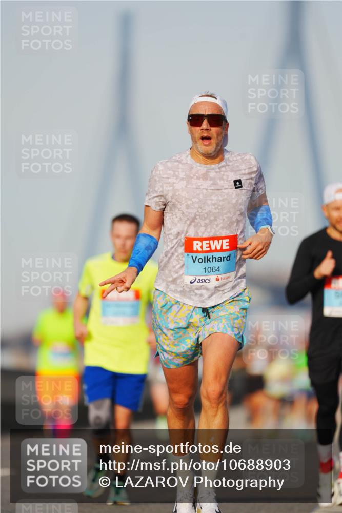 03.10.2026 - Köhlbrandbrückenlauf LAZAROV Photography http://msf.ph/oto/10688903 03.10.2026 09:40:24 Position 3 1064 meine-sportfotos.de