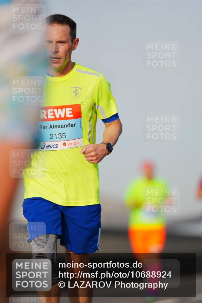 03.10.2026 - Köhlbrandbrückenlauf LAZAROV Photography http://msf.ph/oto/10688924 03.10.2026 09:40:28 Position 3 2135, 8 meine-sportfotos.de