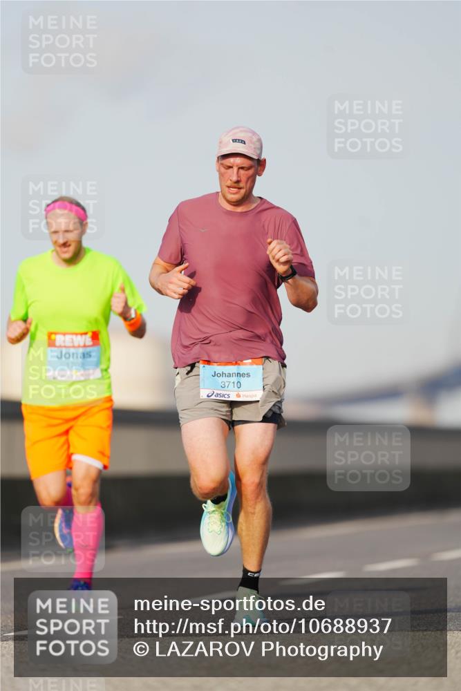 03.10.2026 - Köhlbrandbrückenlauf LAZAROV Photography http://msf.ph/oto/10688937 03.10.2026 09:40:31 Position 3 1702, 3710 meine-sportfotos.de