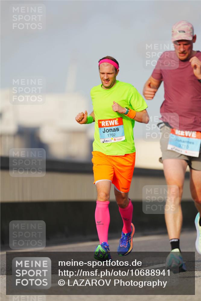 03.10.2026 - Köhlbrandbrückenlauf LAZAROV Photography http://msf.ph/oto/10688941 03.10.2026 09:40:32 Position 3 1702, 9710 meine-sportfotos.de