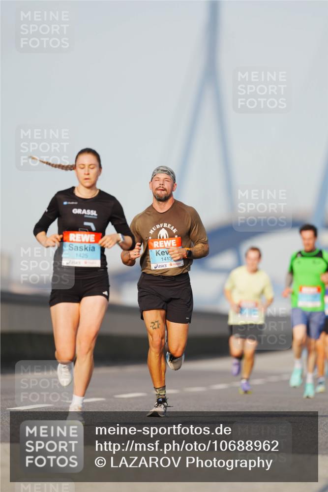 03.10.2026 - Köhlbrandbrückenlauf LAZAROV Photography http://msf.ph/oto/10688962 03.10.2026 09:40:36 Position 3 1425, 1413, 27 meine-sportfotos.de