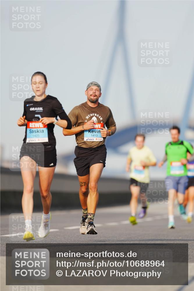03.10.2026 - Köhlbrandbrückenlauf LAZAROV Photography http://msf.ph/oto/10688964 03.10.2026 09:40:36 Position 3 1425, 1413, 27 meine-sportfotos.de