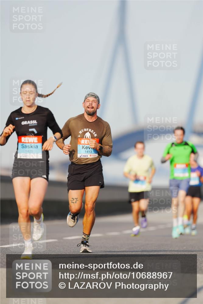 03.10.2026 - Köhlbrandbrückenlauf LAZAROV Photography http://msf.ph/oto/10688967 03.10.2026 09:40:36 Position 3 1425, 1413, 27 meine-sportfotos.de
