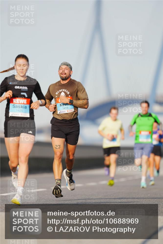 03.10.2026 - Köhlbrandbrückenlauf LAZAROV Photography http://msf.ph/oto/10688969 03.10.2026 09:40:37 Position 3 1425, 1413, 27 meine-sportfotos.de