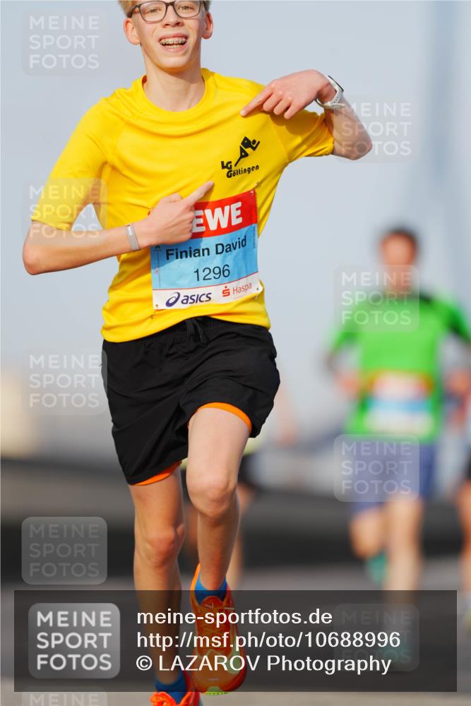 03.10.2026 - Köhlbrandbrückenlauf LAZAROV Photography http://msf.ph/oto/10688996 03.10.2026 09:40:43 Position 3 1296 meine-sportfotos.de