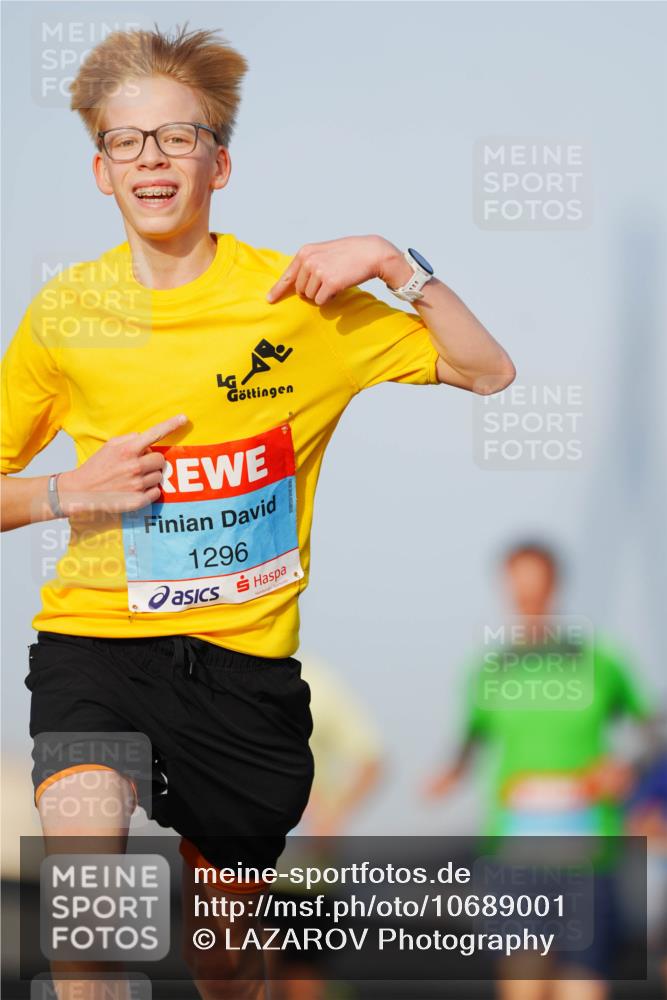 03.10.2026 - Köhlbrandbrückenlauf LAZAROV Photography http://msf.ph/oto/10689001 03.10.2026 09:40:43 Position 3 1296 meine-sportfotos.de