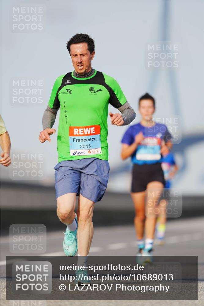 03.10.2026 - Köhlbrandbrückenlauf LAZAROV Photography http://msf.ph/oto/10689013 03.10.2026 09:40:45 Position 3 2045 meine-sportfotos.de