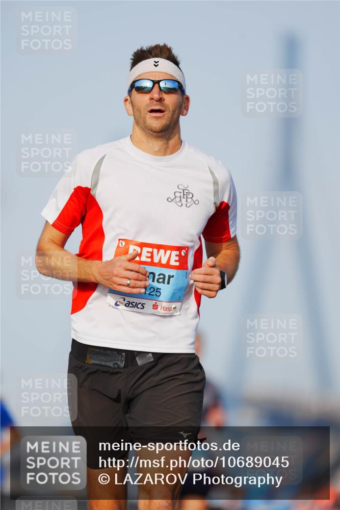 03.10.2026 - Köhlbrandbrückenlauf LAZAROV Photography http://msf.ph/oto/10689045 03.10.2026 09:40:50 Position 3 125 meine-sportfotos.de