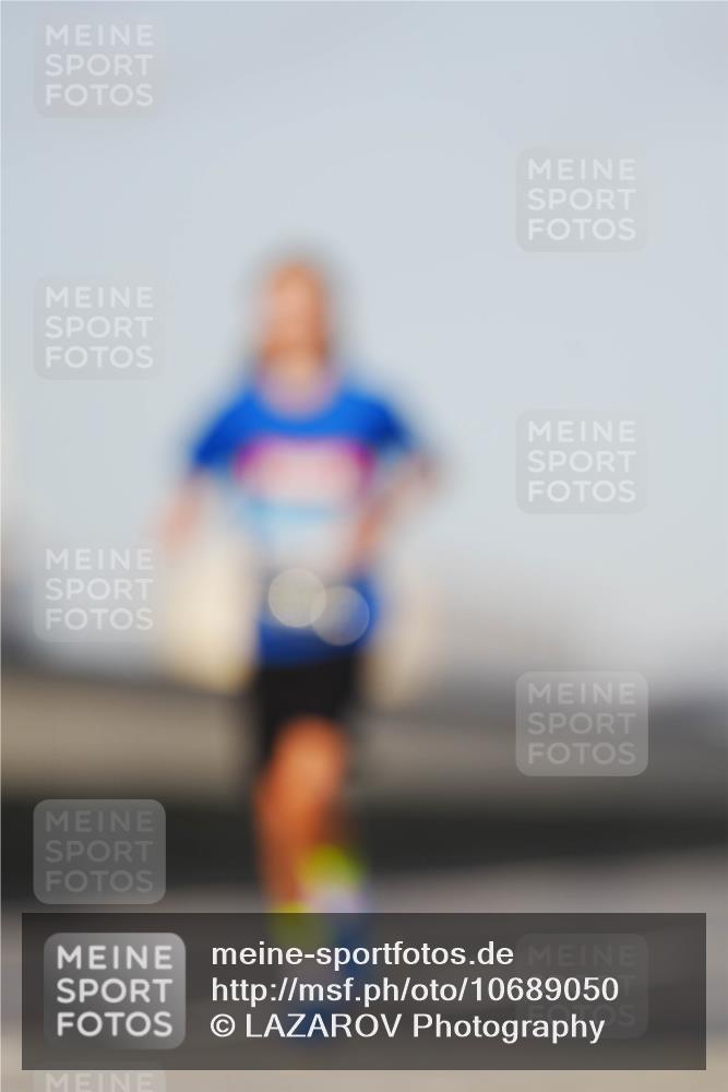 03.10.2026 - Köhlbrandbrückenlauf LAZAROV Photography http://msf.ph/oto/10689050 03.10.2026 09:40:52 Position 3  meine-sportfotos.de