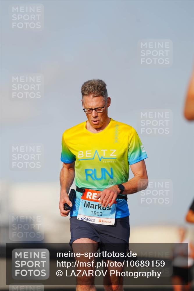 03.10.2026 - Köhlbrandbrückenlauf LAZAROV Photography http://msf.ph/oto/10689159 03.10.2026 09:41:26 Position 3 1803 meine-sportfotos.de