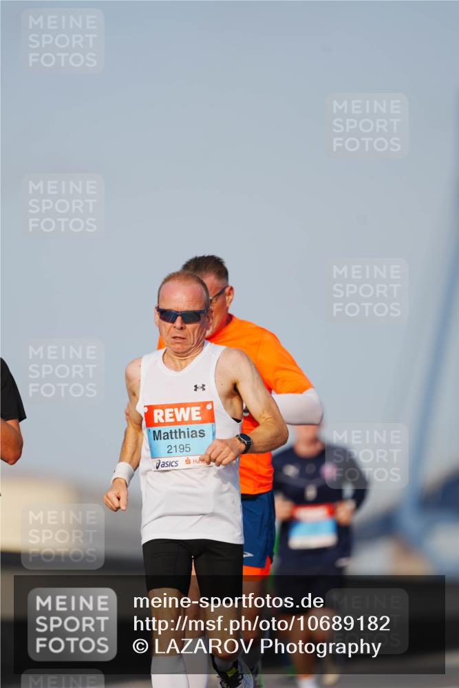 03.10.2026 - Köhlbrandbrückenlauf LAZAROV Photography http://msf.ph/oto/10689182 03.10.2026 09:41:31 Position 3 8, 2195 meine-sportfotos.de