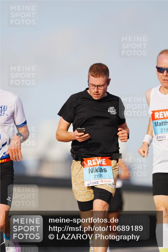 03.10.2026 - Köhlbrandbrückenlauf LAZAROV Photography http://msf.ph/oto/10689189 03.10.2026 09:41:32 Position 3 219, 2158 meine-sportfotos.de