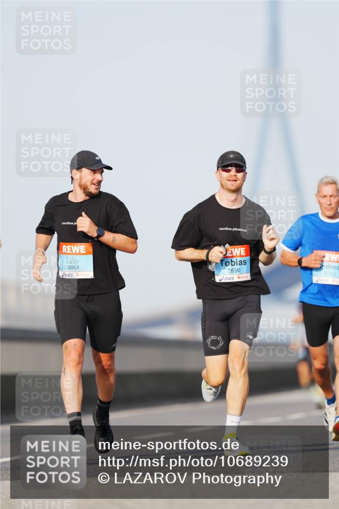 03.10.2026 - Köhlbrandbrückenlauf LAZAROV Photography http://msf.ph/oto/10689239 03.10.2026 09:41:44 Position 3 3864, 2656, 1712 meine-sportfotos.de