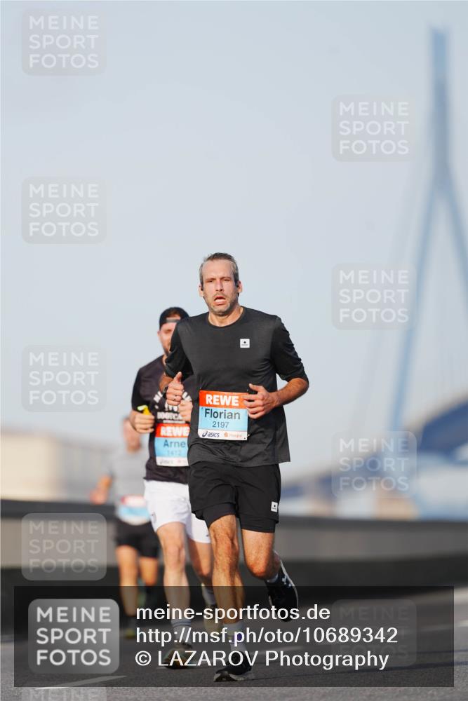 03.10.2026 - Köhlbrandbrückenlauf LAZAROV Photography http://msf.ph/oto/10689342 03.10.2026 09:42:04 Position 3 2197, 1412 meine-sportfotos.de