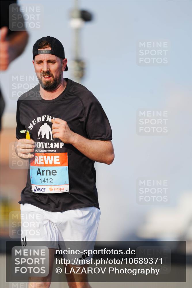 03.10.2026 - Köhlbrandbrückenlauf LAZAROV Photography http://msf.ph/oto/10689371 03.10.2026 09:42:11 Position 3 1412 meine-sportfotos.de