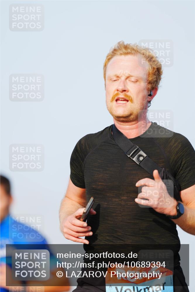 03.10.2026 - Köhlbrandbrückenlauf LAZAROV Photography http://msf.ph/oto/10689394 03.10.2026 09:42:22 Position 3  meine-sportfotos.de
