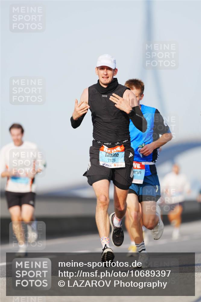 03.10.2026 - Köhlbrandbrückenlauf LAZAROV Photography http://msf.ph/oto/10689397 03.10.2026 09:42:24 Position 3 2126 meine-sportfotos.de