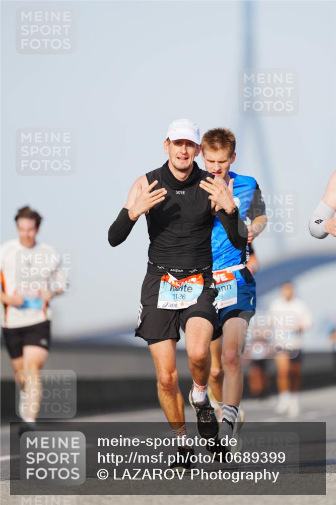 03.10.2026 - Köhlbrandbrückenlauf LAZAROV Photography http://msf.ph/oto/10689399 03.10.2026 09:42:24 Position 3 57, 2126, 28 meine-sportfotos.de