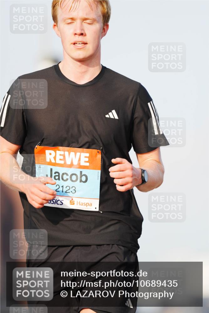 03.10.2026 - Köhlbrandbrückenlauf LAZAROV Photography http://msf.ph/oto/10689435 03.10.2026 09:42:31 Position 3 2123 meine-sportfotos.de