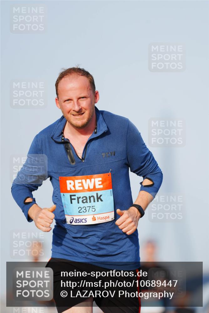 03.10.2026 - Köhlbrandbrückenlauf LAZAROV Photography http://msf.ph/oto/10689447 03.10.2026 09:42:35 Position 3 2375 meine-sportfotos.de