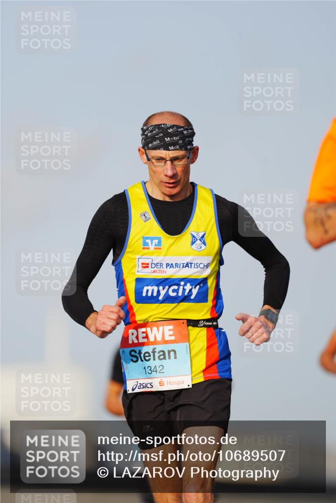 03.10.2026 - Köhlbrandbrückenlauf LAZAROV Photography http://msf.ph/oto/10689507 03.10.2026 09:42:45 Position 3 6, 1342 meine-sportfotos.de