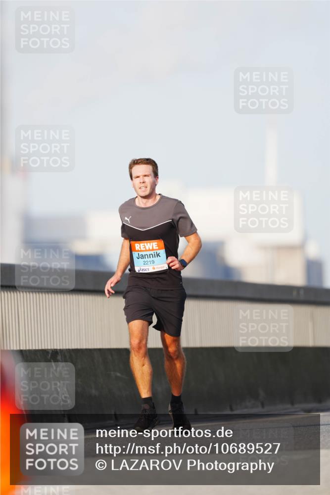 03.10.2026 - Köhlbrandbrückenlauf LAZAROV Photography http://msf.ph/oto/10689527 03.10.2026 09:42:49 Position 3 2219 meine-sportfotos.de