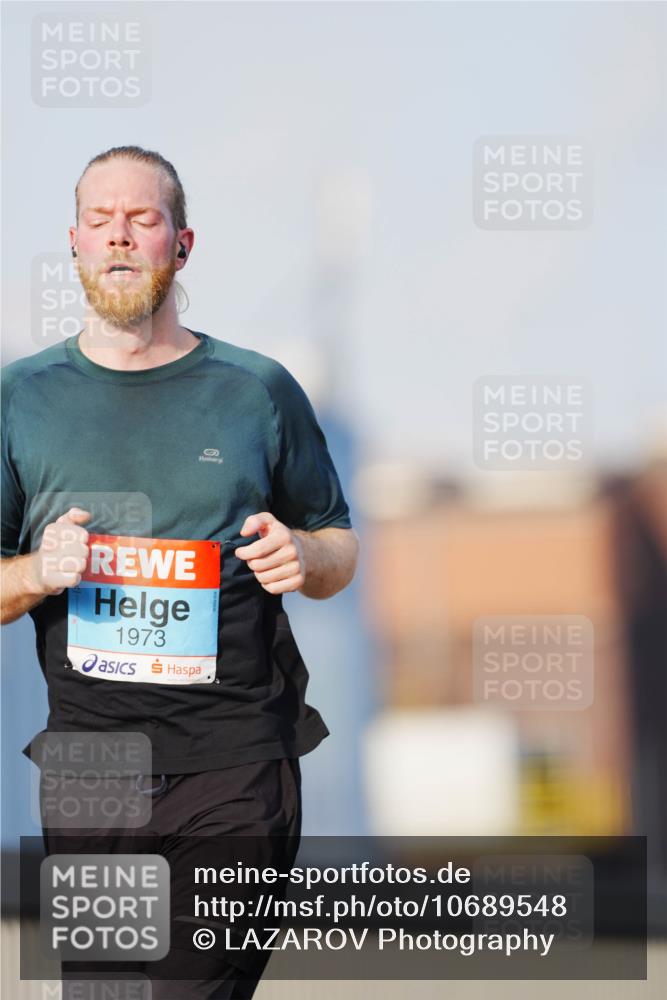 03.10.2026 - Köhlbrandbrückenlauf LAZAROV Photography http://msf.ph/oto/10689548 03.10.2026 09:42:54 Position 3 1973 meine-sportfotos.de